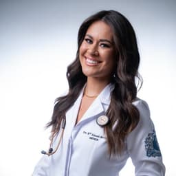 Dra. Maria Eduarda Martins — CRM 37638/GO